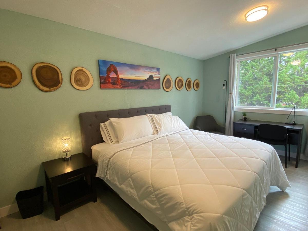 Hudson Homes Bnb Вікторія Екстер'єр фото