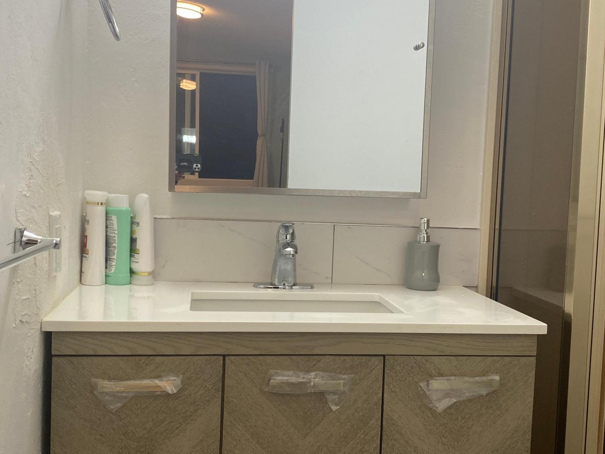 Hudson Homes Bnb Saanich Екстер'єр фото